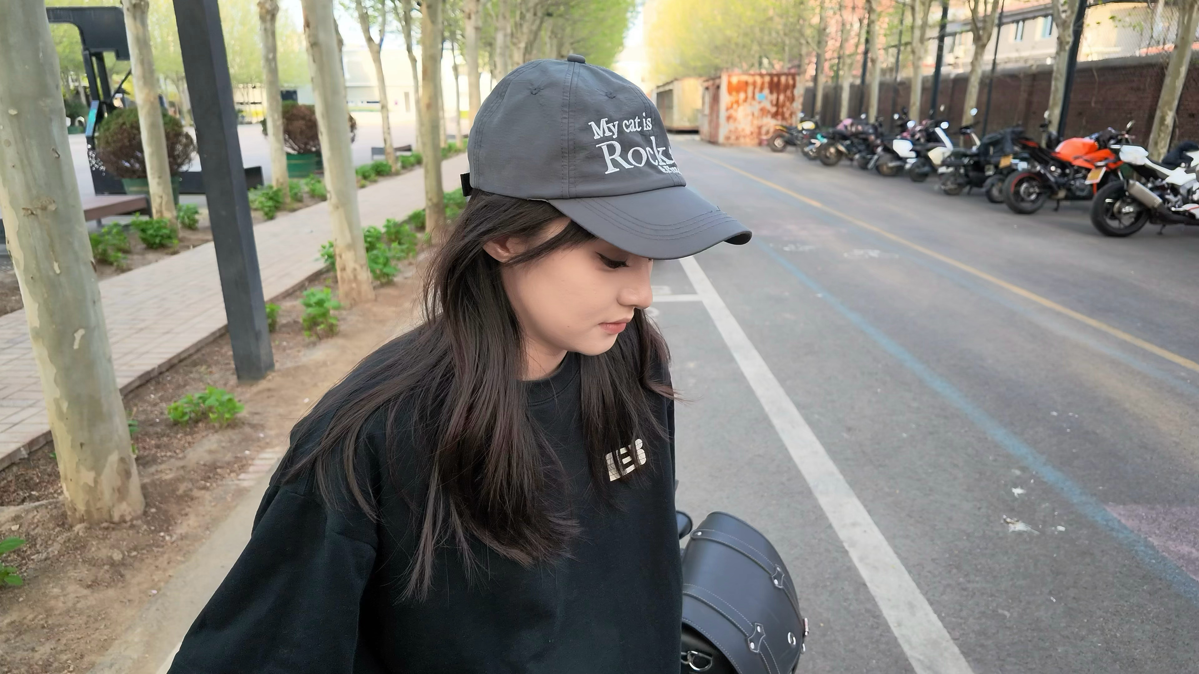 之前在老板的节目里（网页链接）小小的出了个镜，又用大疆pocket4拍了几张照片