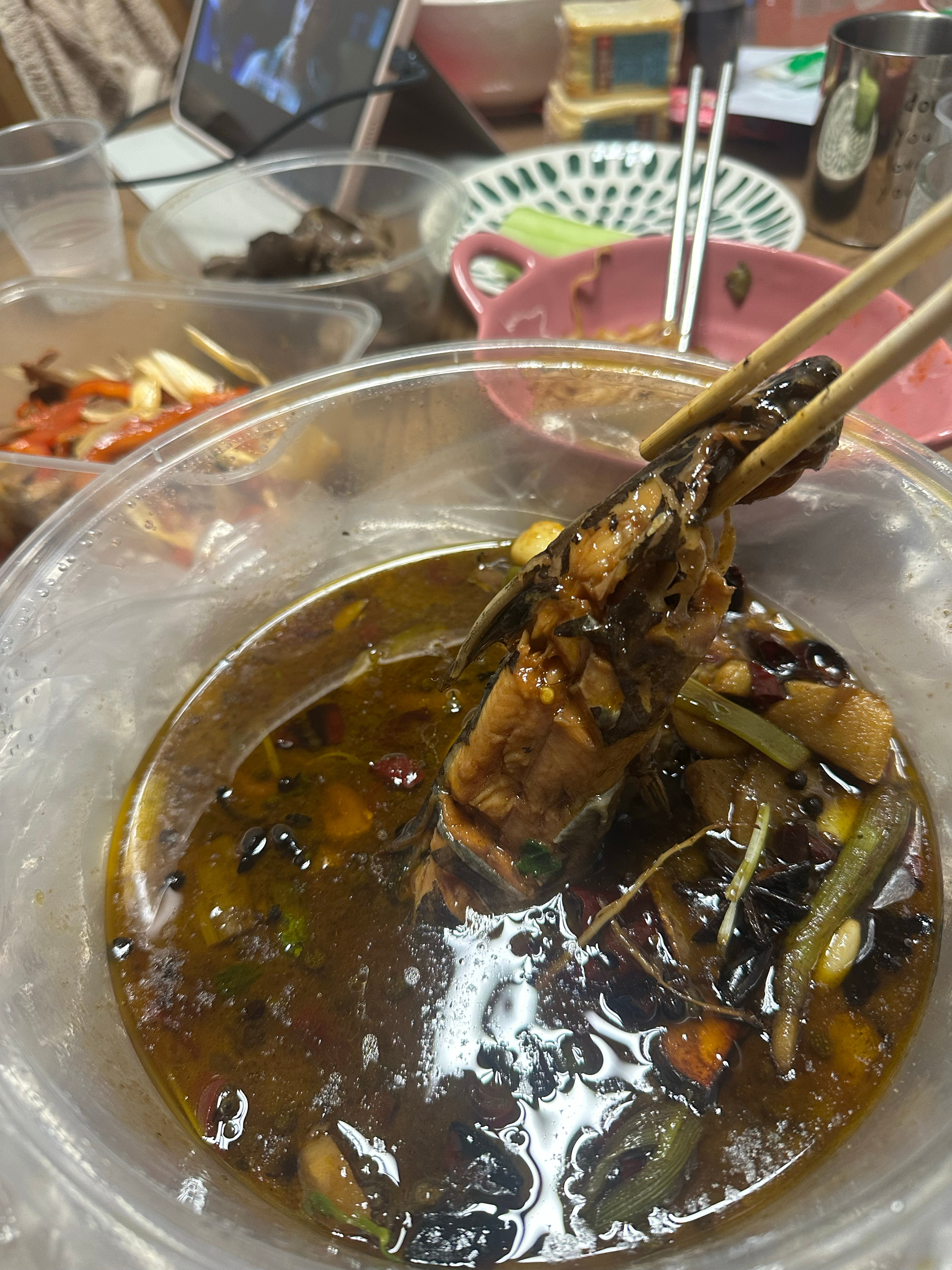 怕你们不知道硌牙是啥玩意儿 （学名 黄颡鱼）如下： 