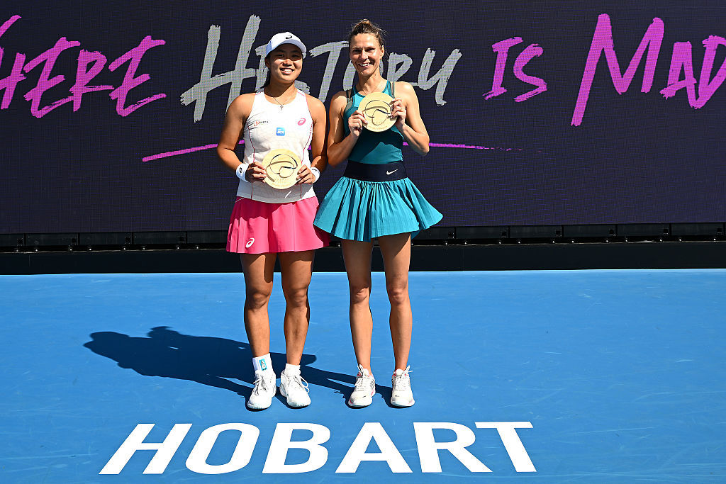 组合第二冠🏆WTA250霍巴特站女双决赛，皮特尔/曾丽美以6-2 6-2击败肯