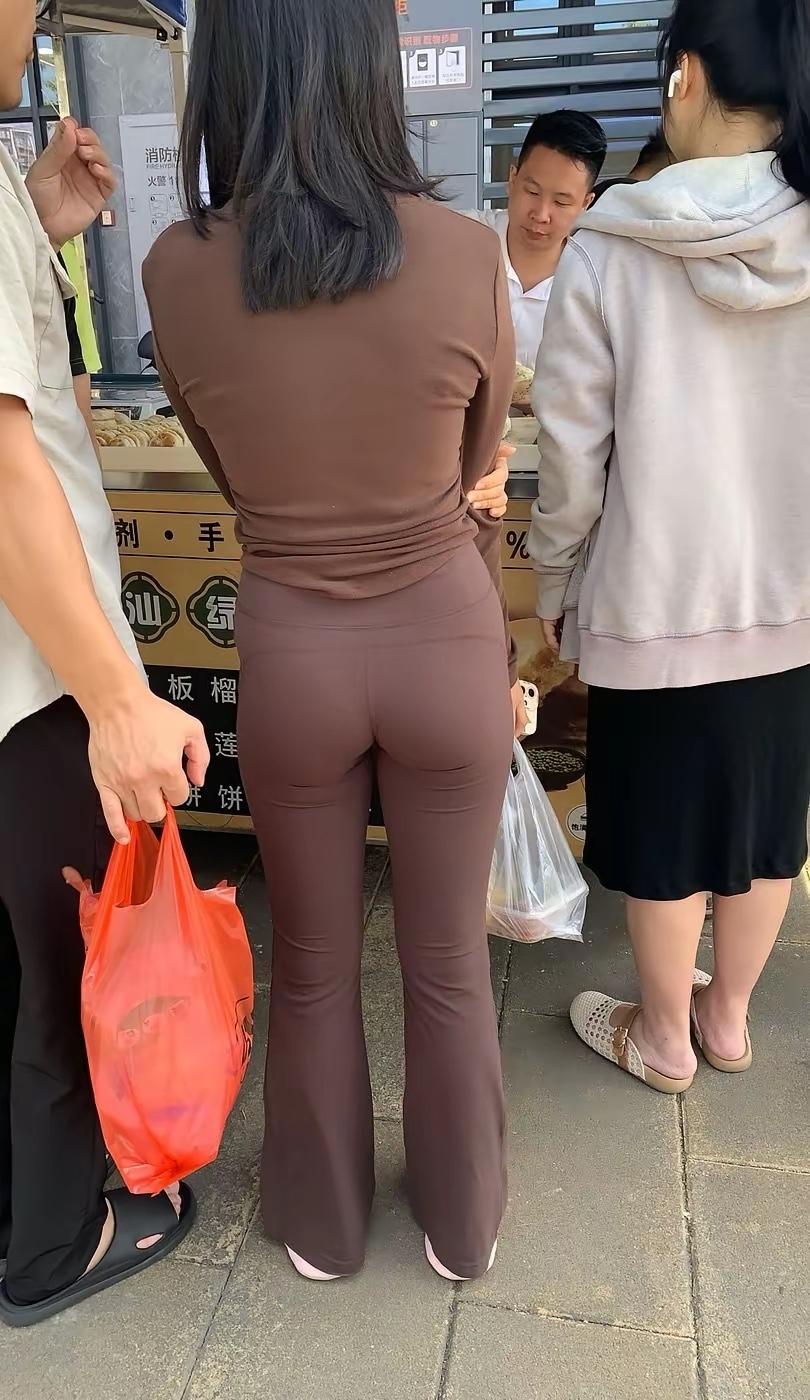 🍞 绿皮车上的传统美味，零添加，纯绿豆，传统好味道！