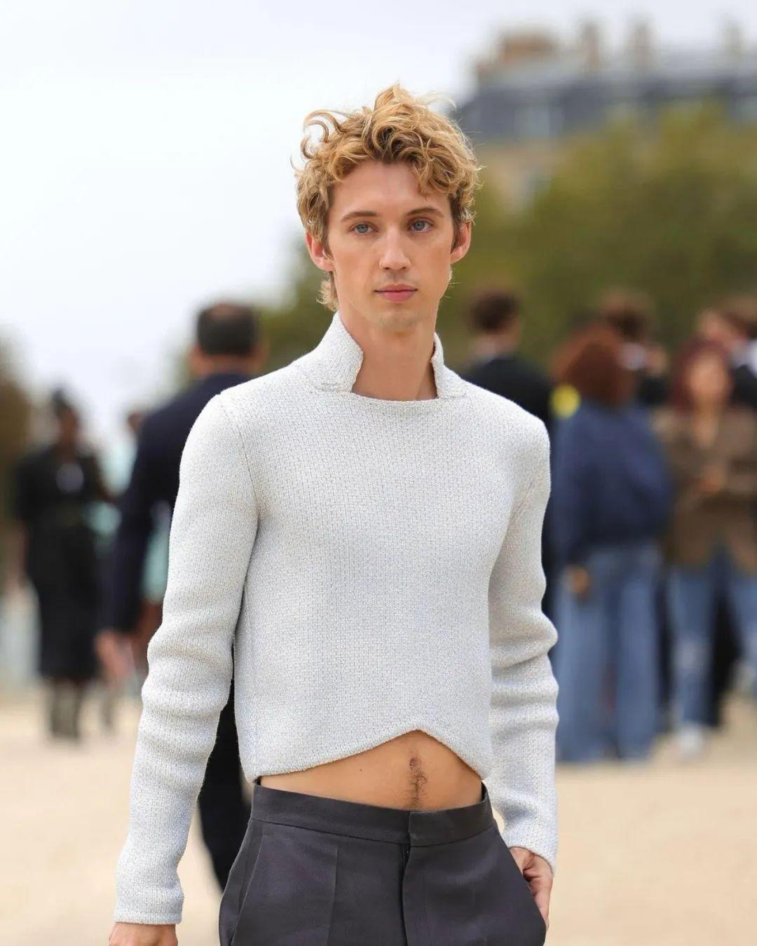 真正的好评如潮的专辑，真正的乐评男帝，已经超越了我心中的艺术音乐。