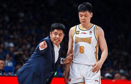 张宁前往国家队报到，这消息太让人兴奋了！他可是山西男篮的猛将，连续三次入选国家队