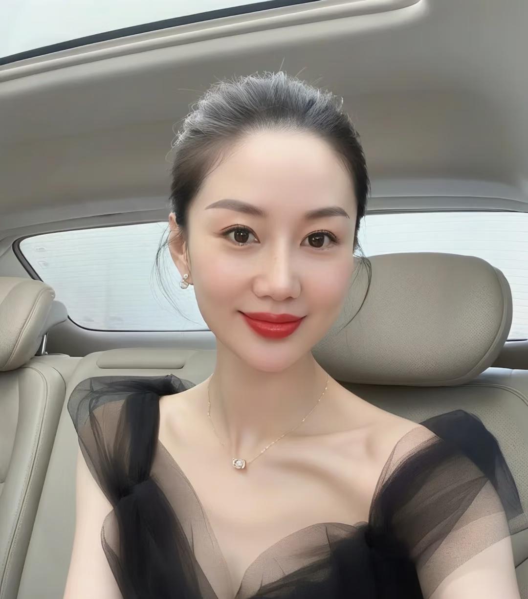 没得到你之前：
你还不是我的女人，我凭什么给你花钱？
得到你之后：
不用花钱就能