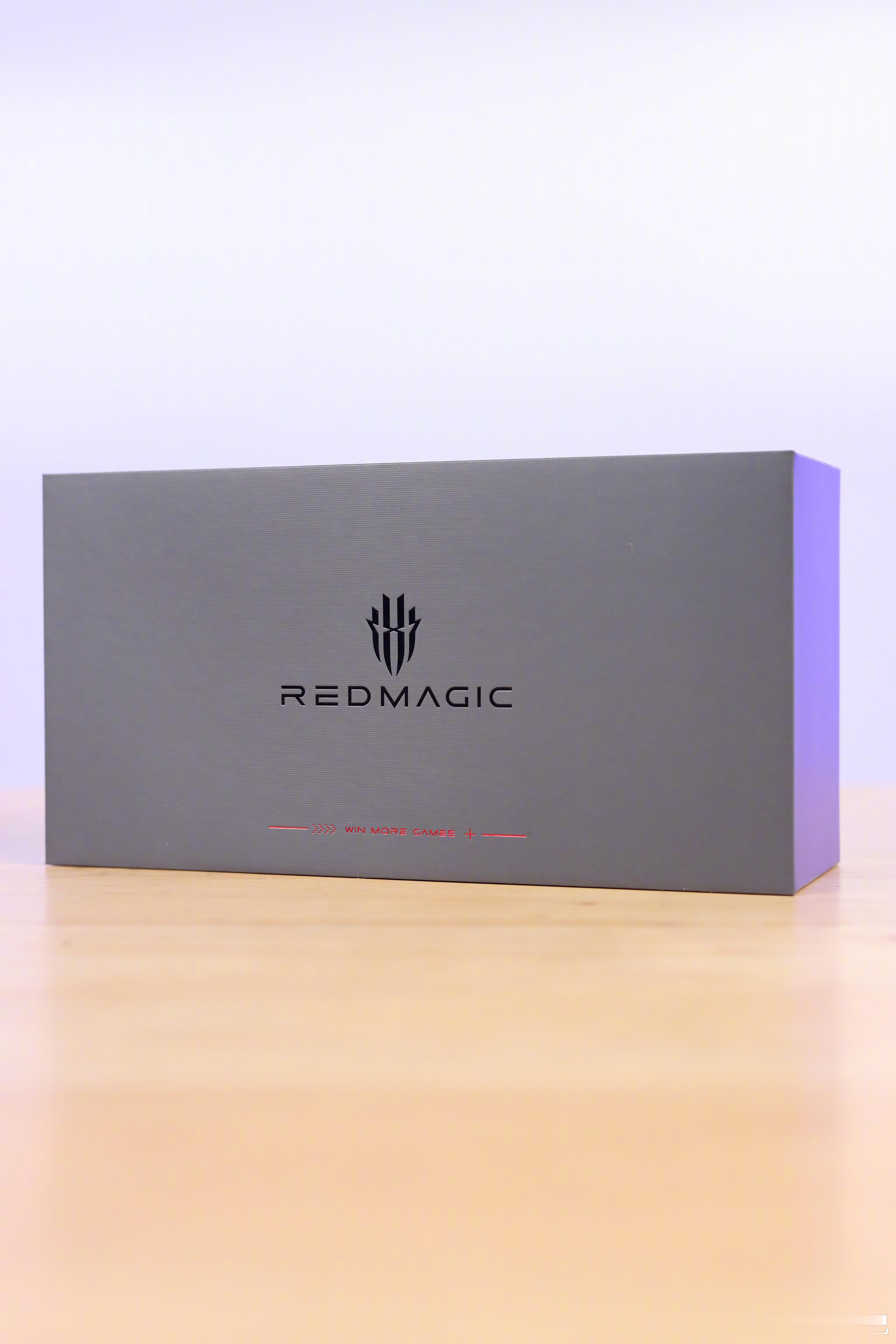 红魔 11 Pro 真机实拍高清大图[doge]，大家关注哪些方面的体验？ ​​