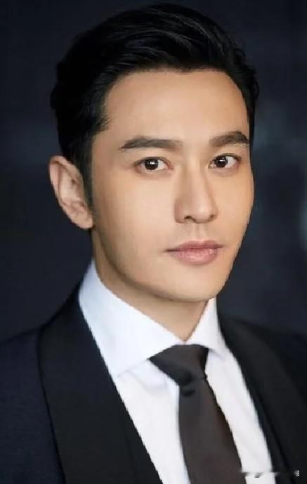 明眼人都看出来了，
黄晓明之所以去上戏读博，
不是为了学位证书，也不是因为女友是