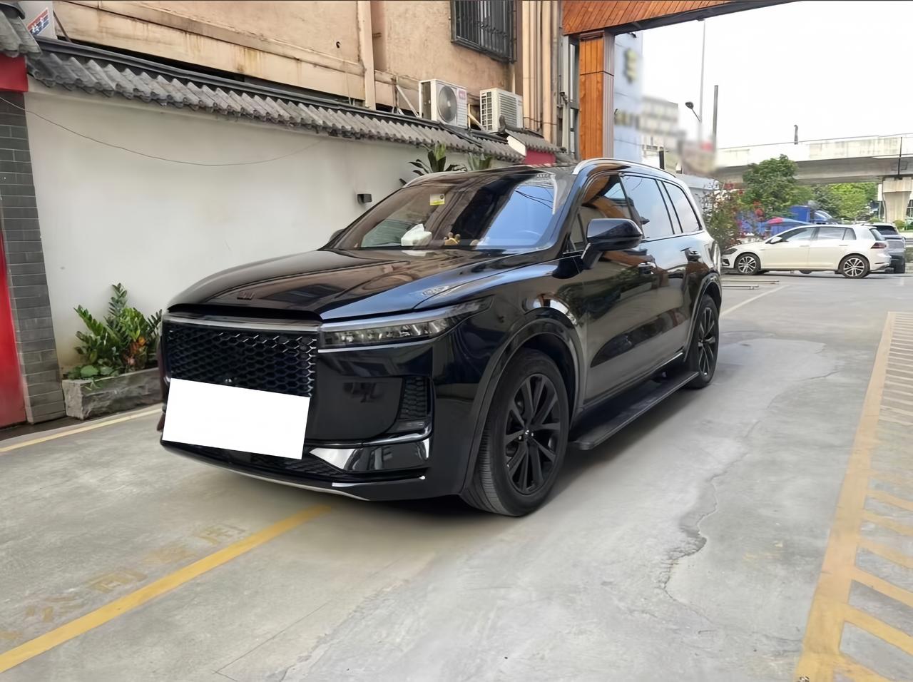 我觉得理想ONE这种车，放在市区里聊，反而比单纯聊高速更有意思。有车友晒了近10