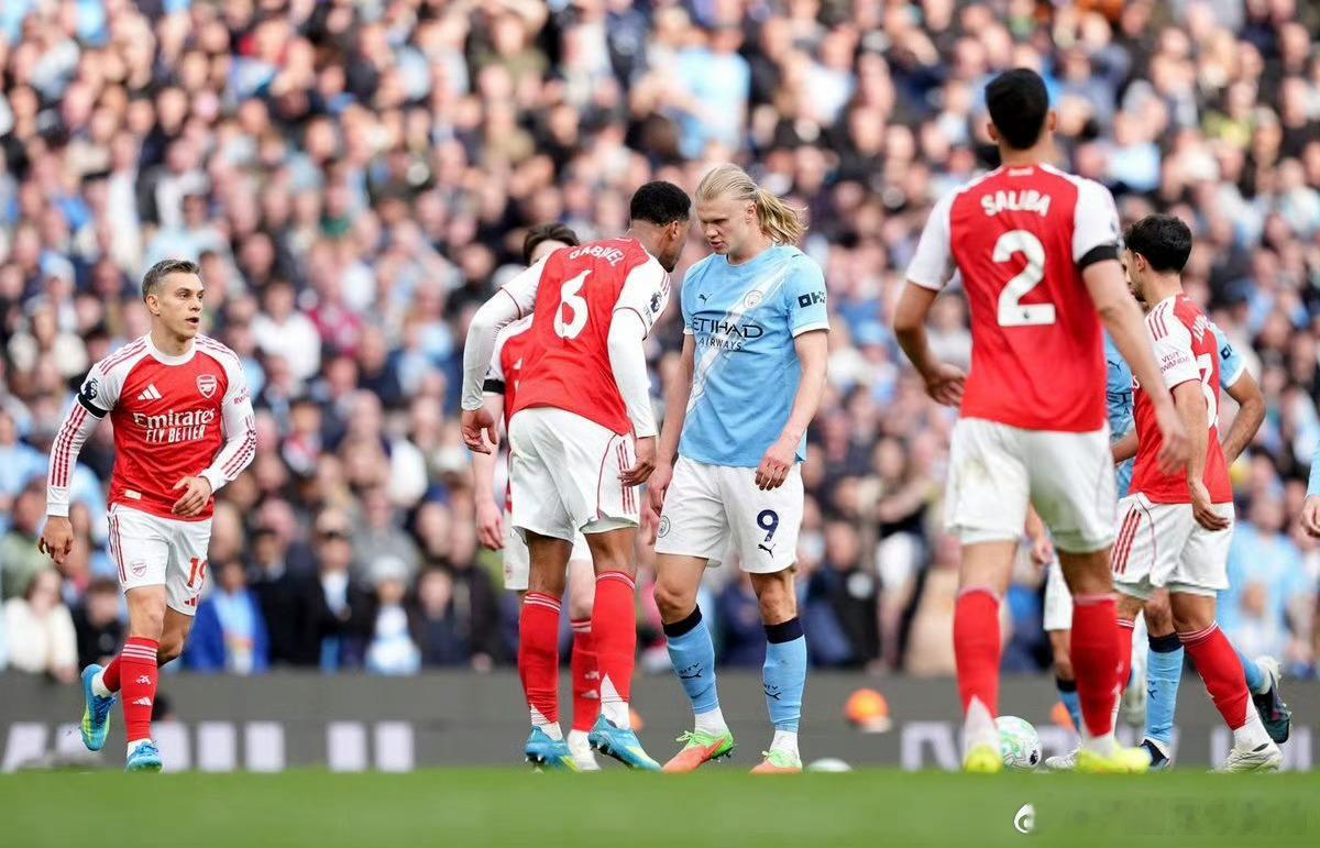 2-1！经典对决重现！曼城力克阿森纳，续写英超争冠传奇！英超第33轮迎来经典对决