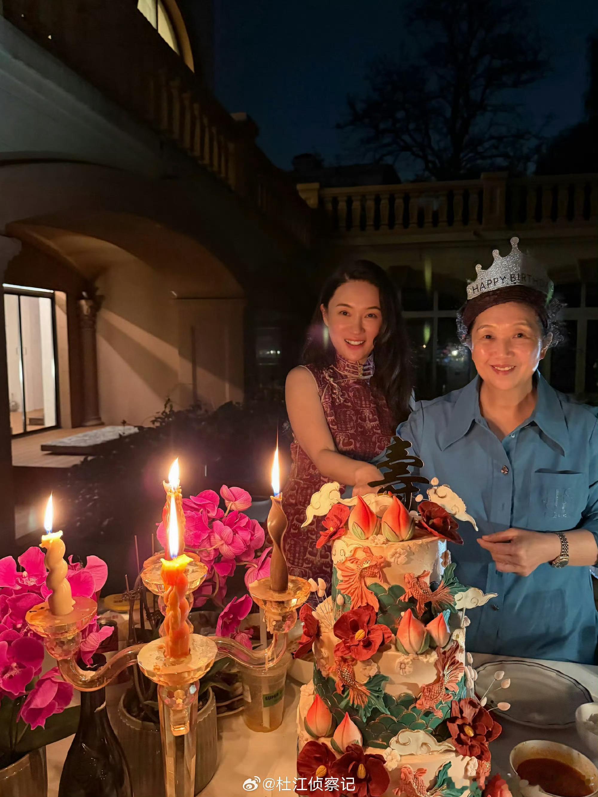 杜江霍思燕为妈妈庆祝70大寿 杜江霍思燕为妈妈庆祝70大寿，婆媳俩长得很像 