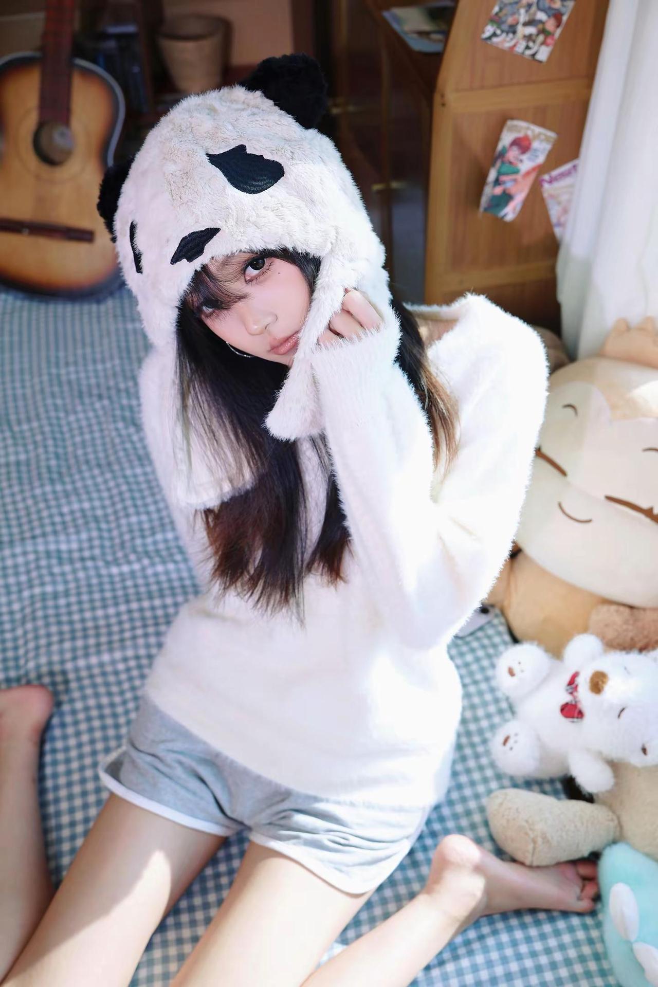 你为啥不能陪我玩一下呀 (。O ⩊ O。)为啥( ˙˾˙ )？为啥(ㆆωㆆ)？为