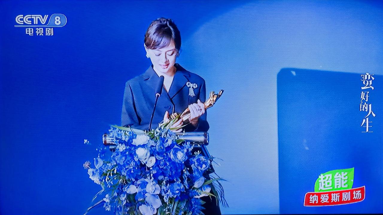 《蛮好的人生》全剧终，意犹未尽。翻看几百张翻拍剧照，每张一个故事，思绪万千。人生