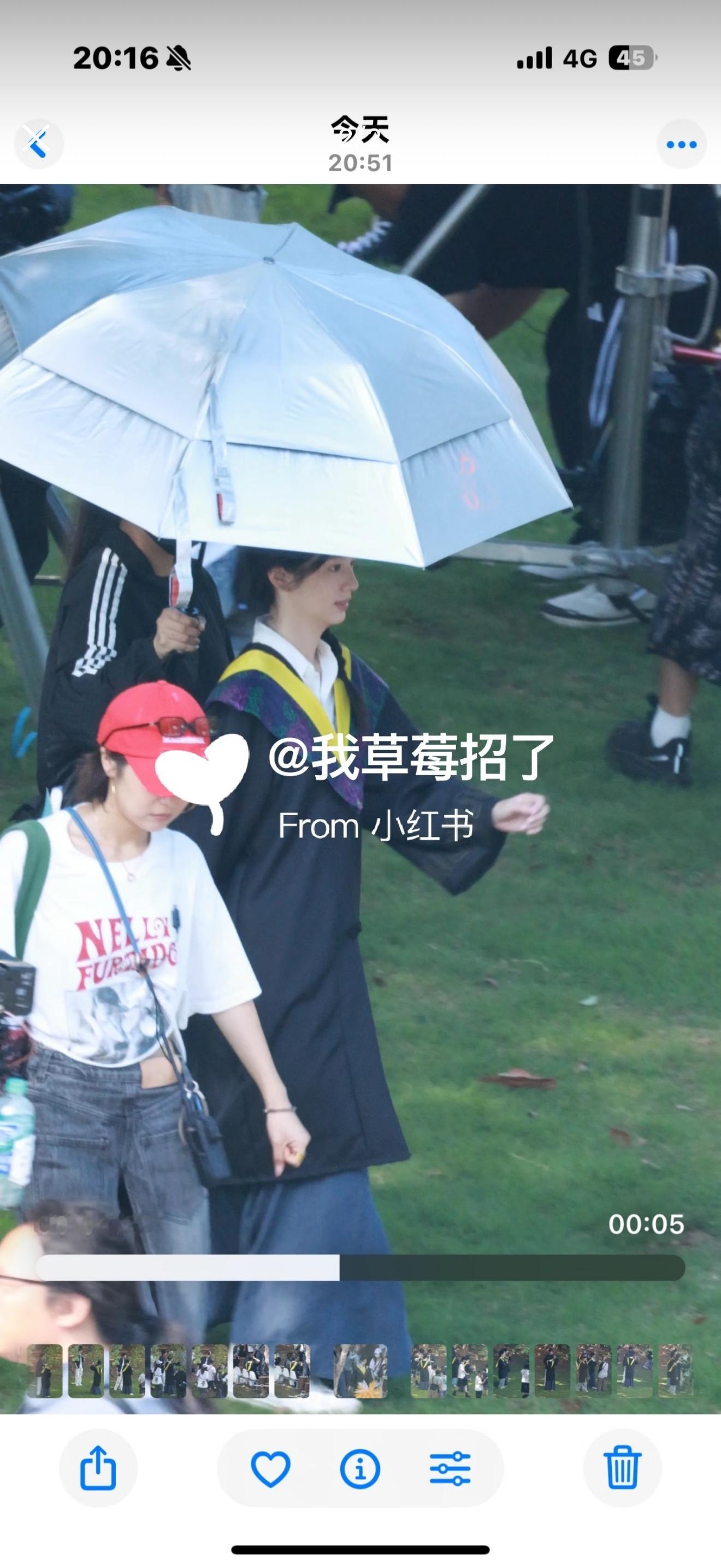 周也  🥥周也林诗兰 林诗兰毕业咯🎓 