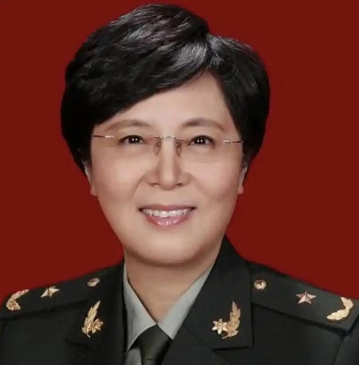 1988年，浙大教授23岁的女儿被保送清华。旅游途中，她爱上35岁的酒厂工人，非