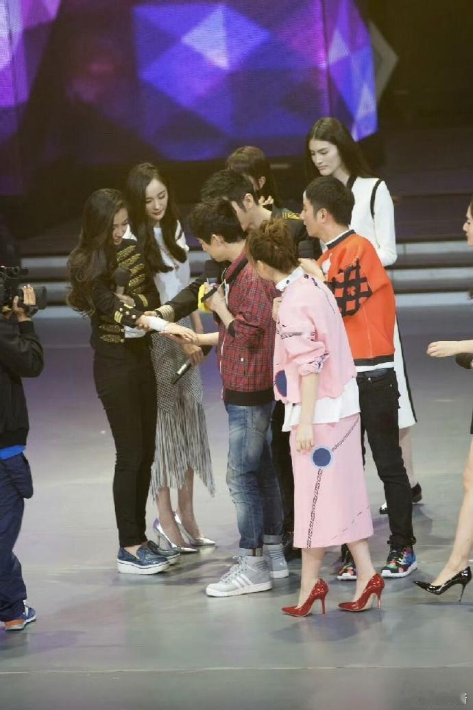 以前跑男录制强度是真大​​​[并不简单] ​​​