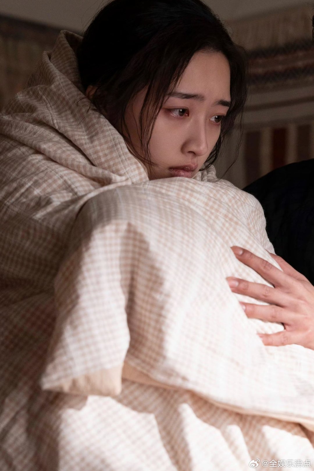 一秒镜头也能看清邓恩熙的悲痛被邓恩熙的演技惊艳！《方圆八百米》首曝预告，鼻尖发酸