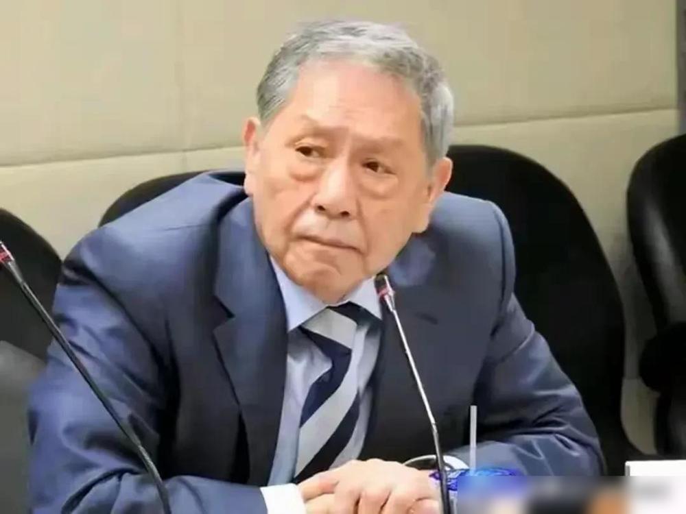 近日，台湾退役中将帅化民说:别看日本上蹿下跳挑衅中国跳的欢，其实他也有软肋，他最