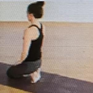 家人们，我发现坚持做一个动作真的能带来大改变！就我自己，坚持每天早上起床后揉腹半