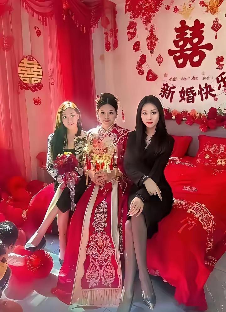 少妇超甜305 伴娘是不是有点抢风头了 