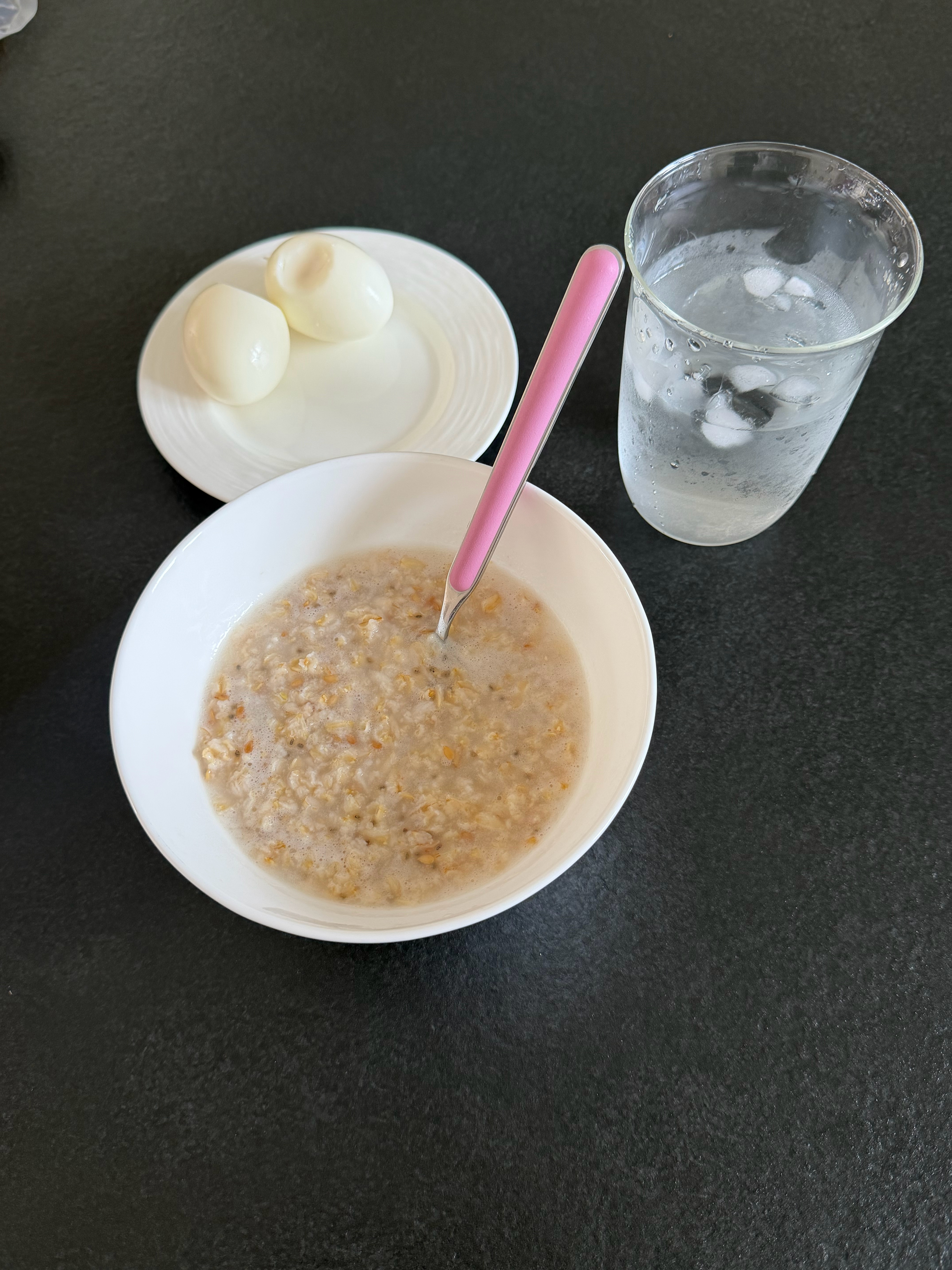 今天的早餐换成水煮燕麦
