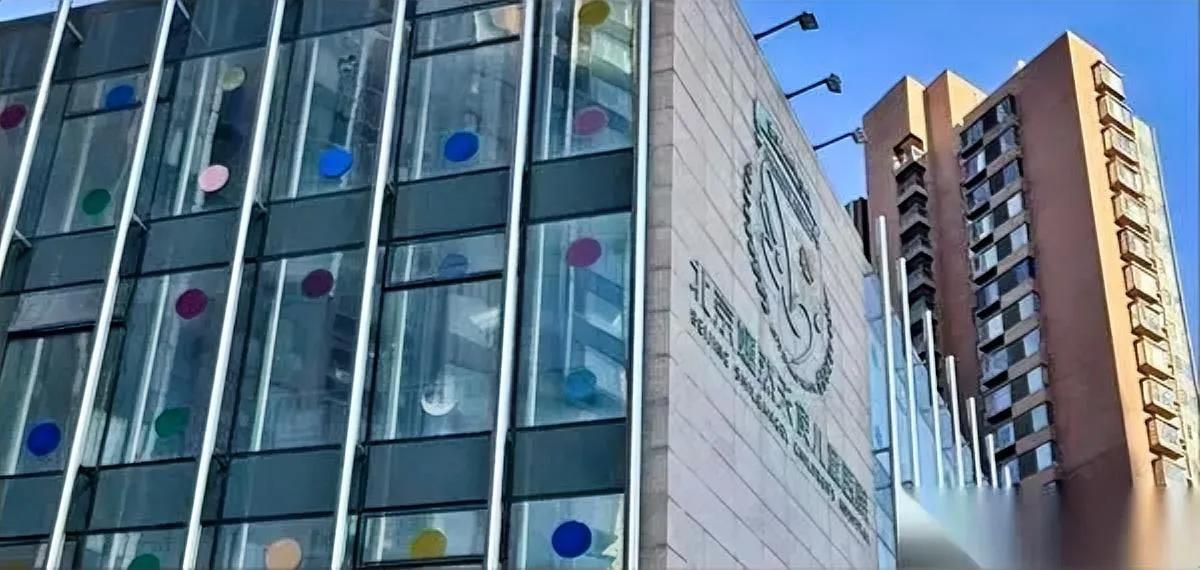 李亚鹏卖茶具，爆了。

之前有人说他那600-3000的茶具贵，普通老百姓用不上