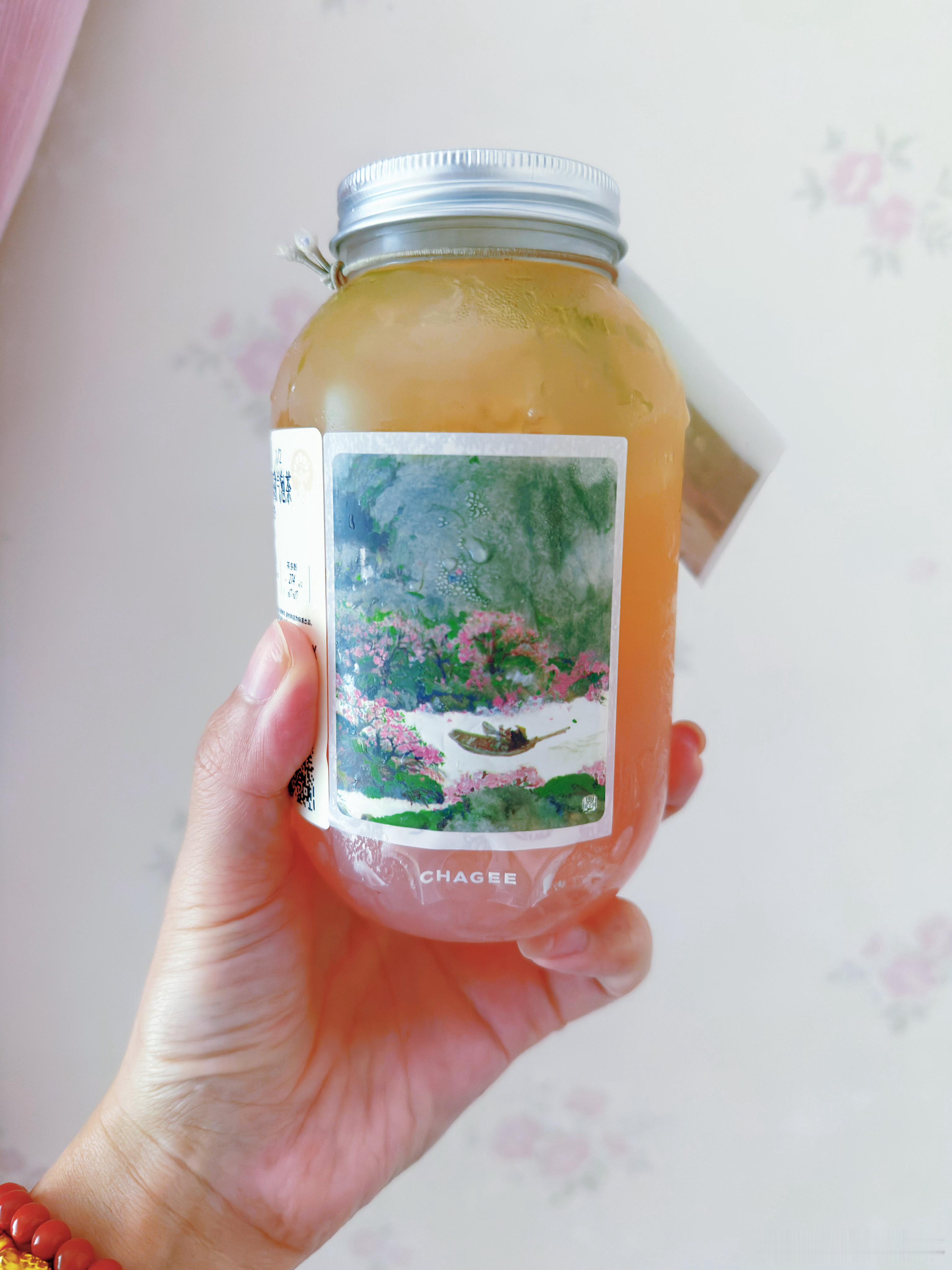 霸王茶姬越来越会拿捏我了，这颜值长在了我的心巴上～ 