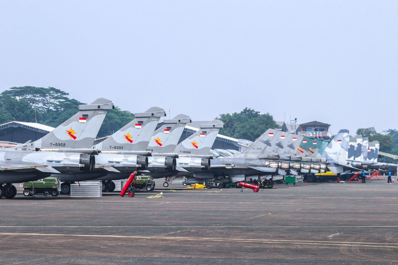 今日（8月17日）是印度尼西亚独立日印尼空军(TNI-AU) 战鹰列阵 军用飞机