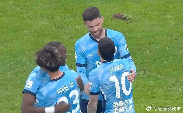 3月20日19点2026怡宝中超联赛第3轮大连英博海发与上海海港的比赛，在大连梭