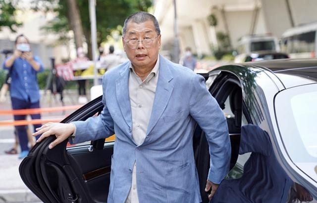 终于说了一句大实话！特朗普拒绝为黎智英出头，不仅是因为“利益优先”，更是因为他心