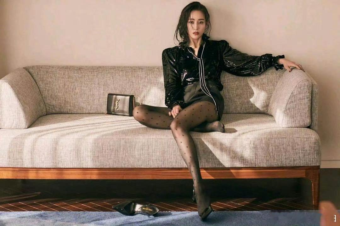 张钧甯的腿在腿届也是女神级的，又撩的老公姐本姐！难怪《匿杀》不但能杀敌，还能杀我