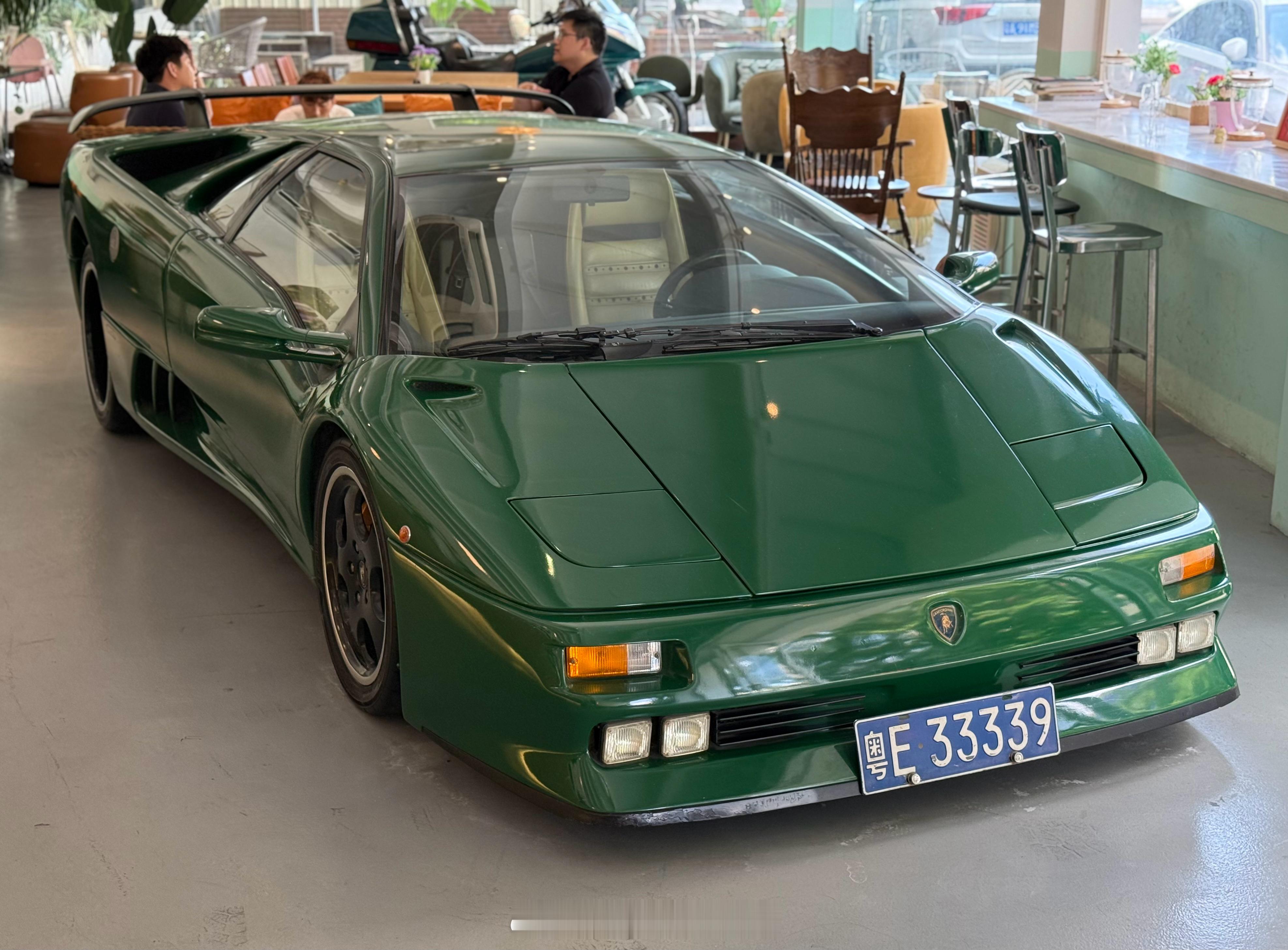 cars01豪车拍[超话] 渔民新村广州番禺店见闻：Lamborghini Di