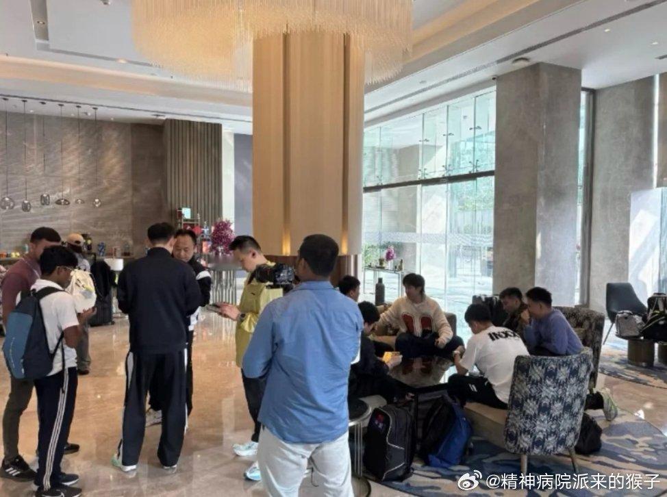 国乒顺利抵达印度布巴内斯瓦尔了📷 ​​​