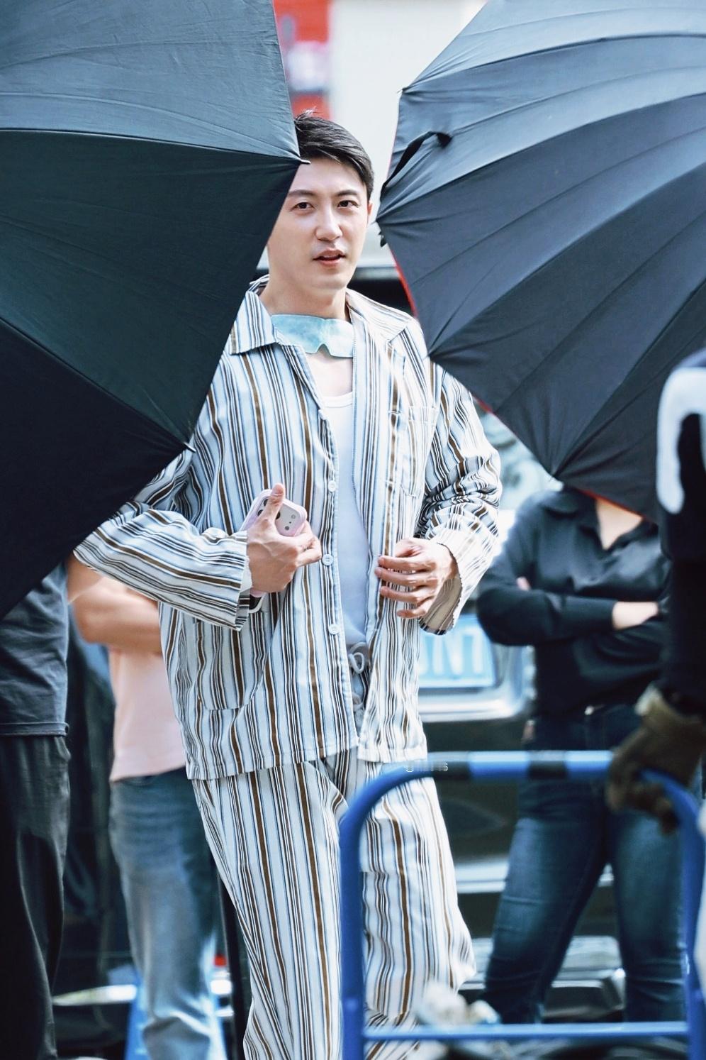 今天是穿病号服的sir黄景瑜明川有知夏黄景瑜厉泽川黄景瑜