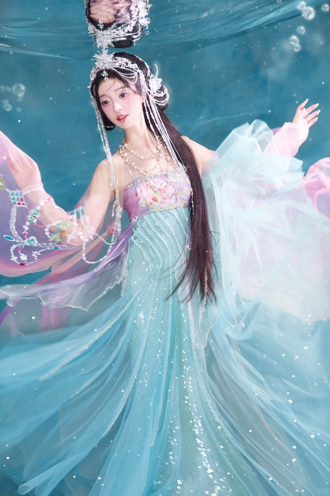 “海的女儿。”🧜‍♀️