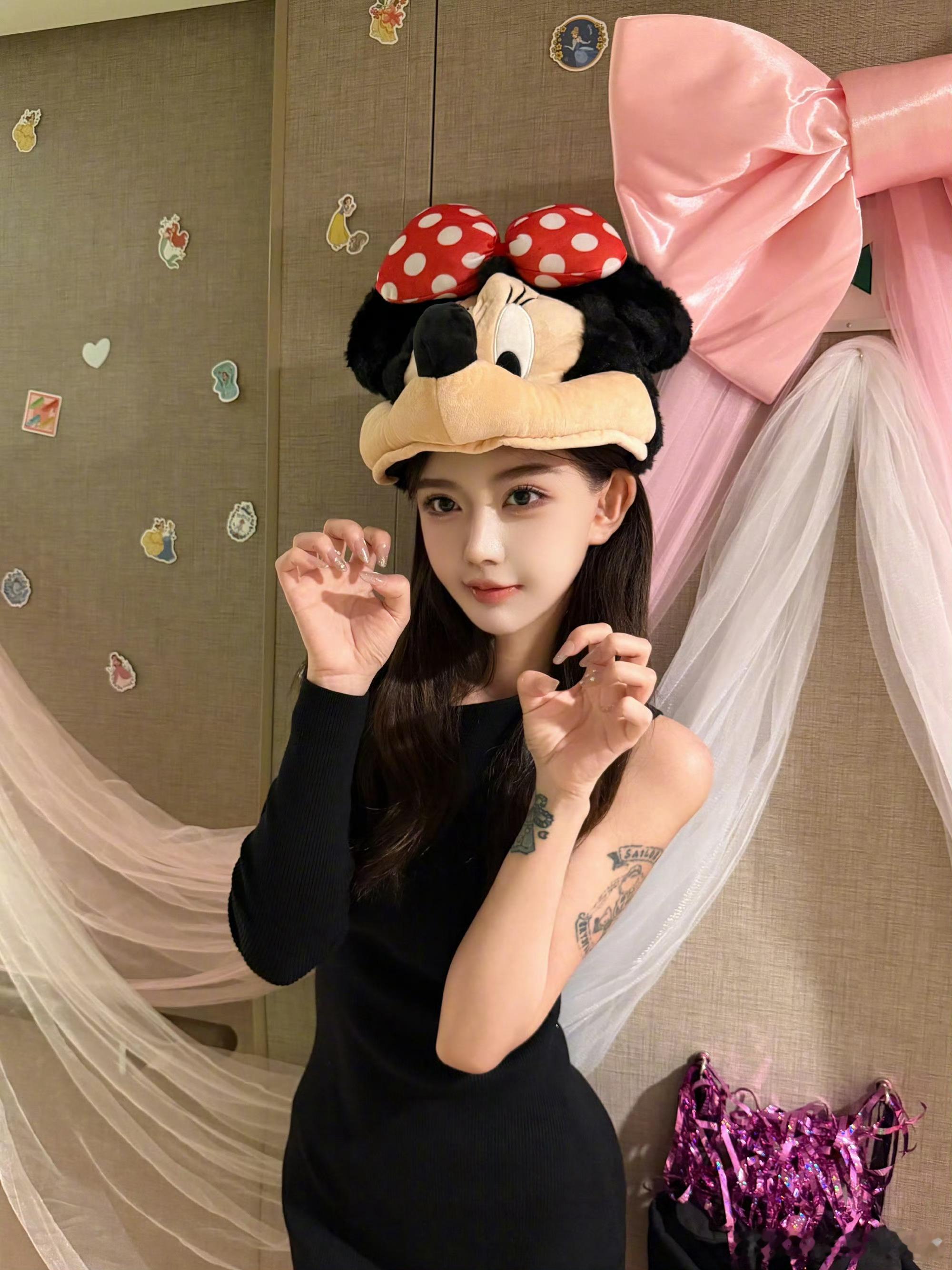 宋浩然爸爸曝韩安冉婚内出轨把这些隐私的事件作为攫取流量的手段，这是病态的！好好的