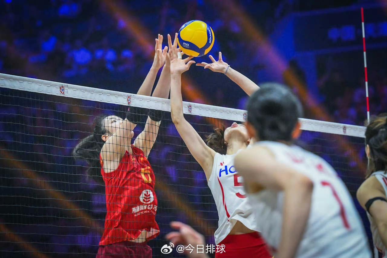 中国🇨🇳女排3:0战胜越南🇻🇳队，挺进四强。
但是，第二局打得确实不好，