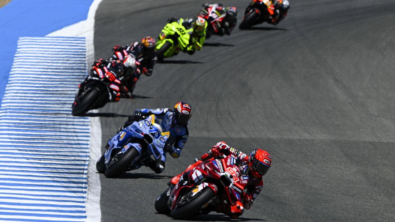 WSBK西班牙站：超车越多越精彩？我觉得未必！
今年WSBK有些比赛看着确实刺激