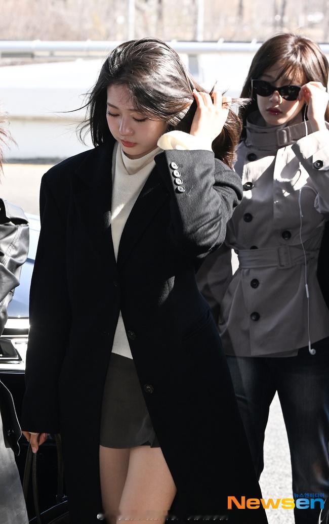 BABYMONSTER组合河井瑠花（RUKA）、AHYEON郑雅譞、李茶仁（RO