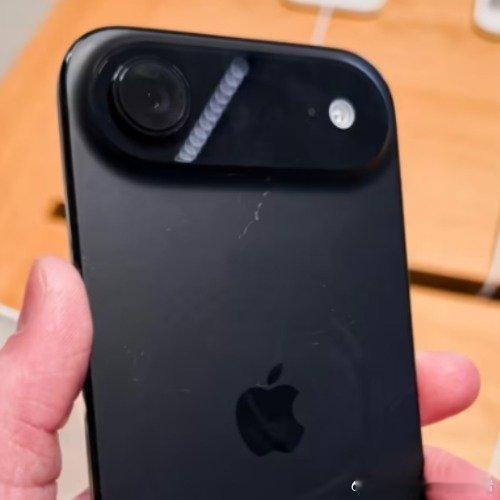 LH手机科技爱好者[超话] 今年iPhone17系列最大的问题就是不耐刮，iPh