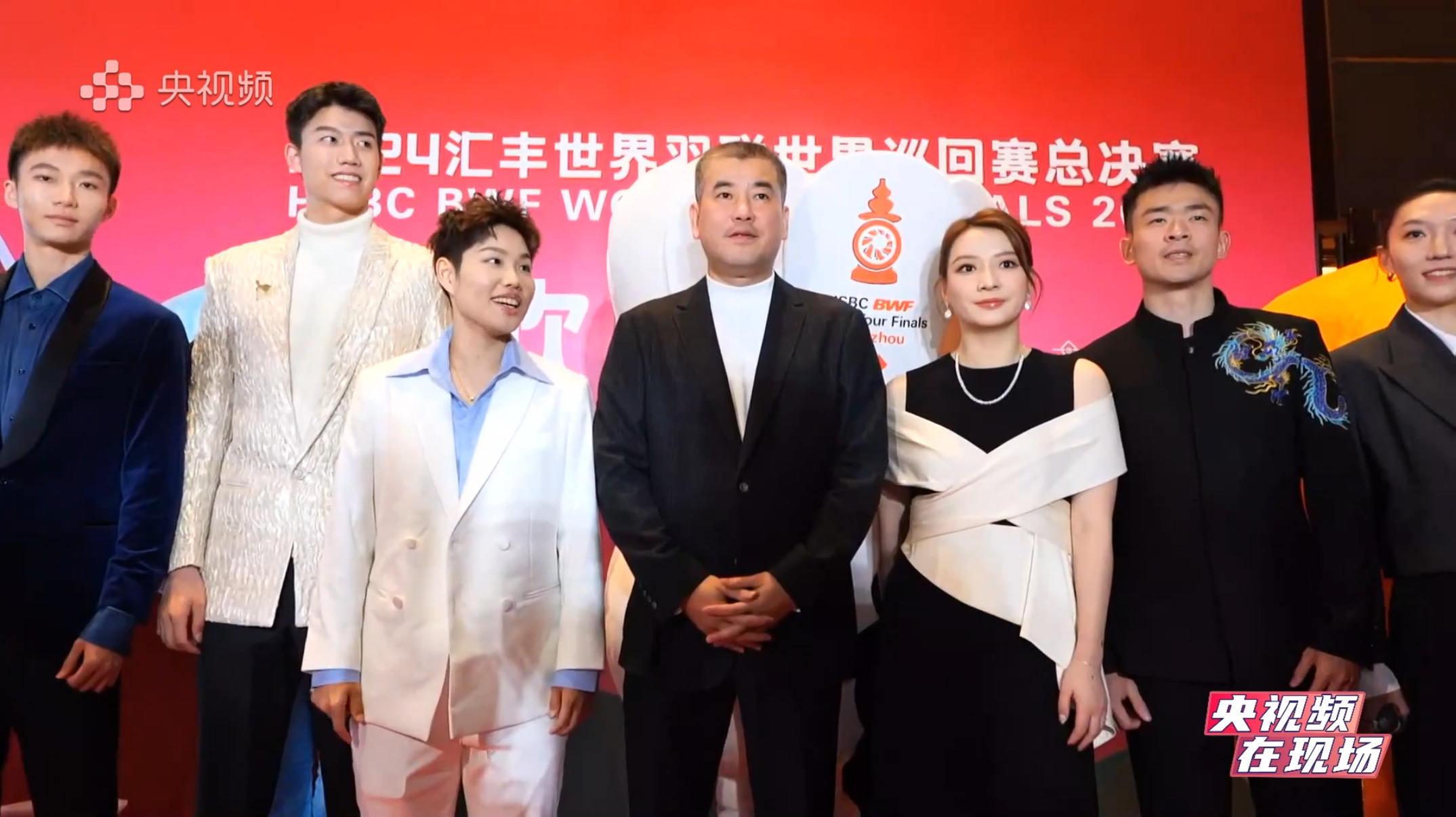 羽毛球队美成这样帅成这样真的合理吗 