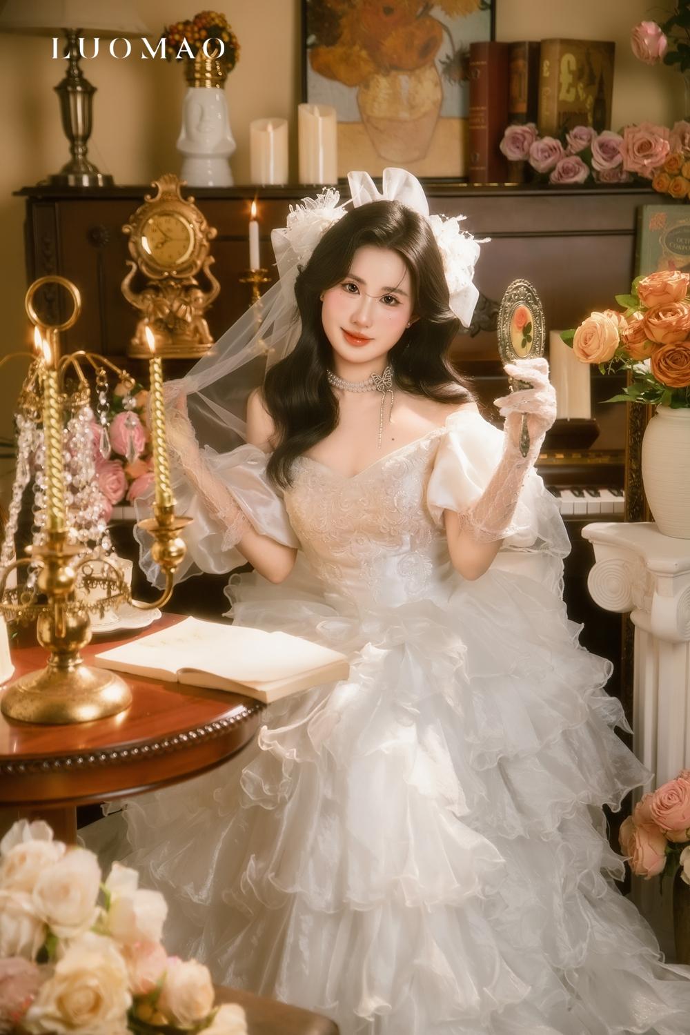 氛围感复古婚纱👰古堡里的公主写真。暂停一下⏸️心动3秒💓 成全每个...