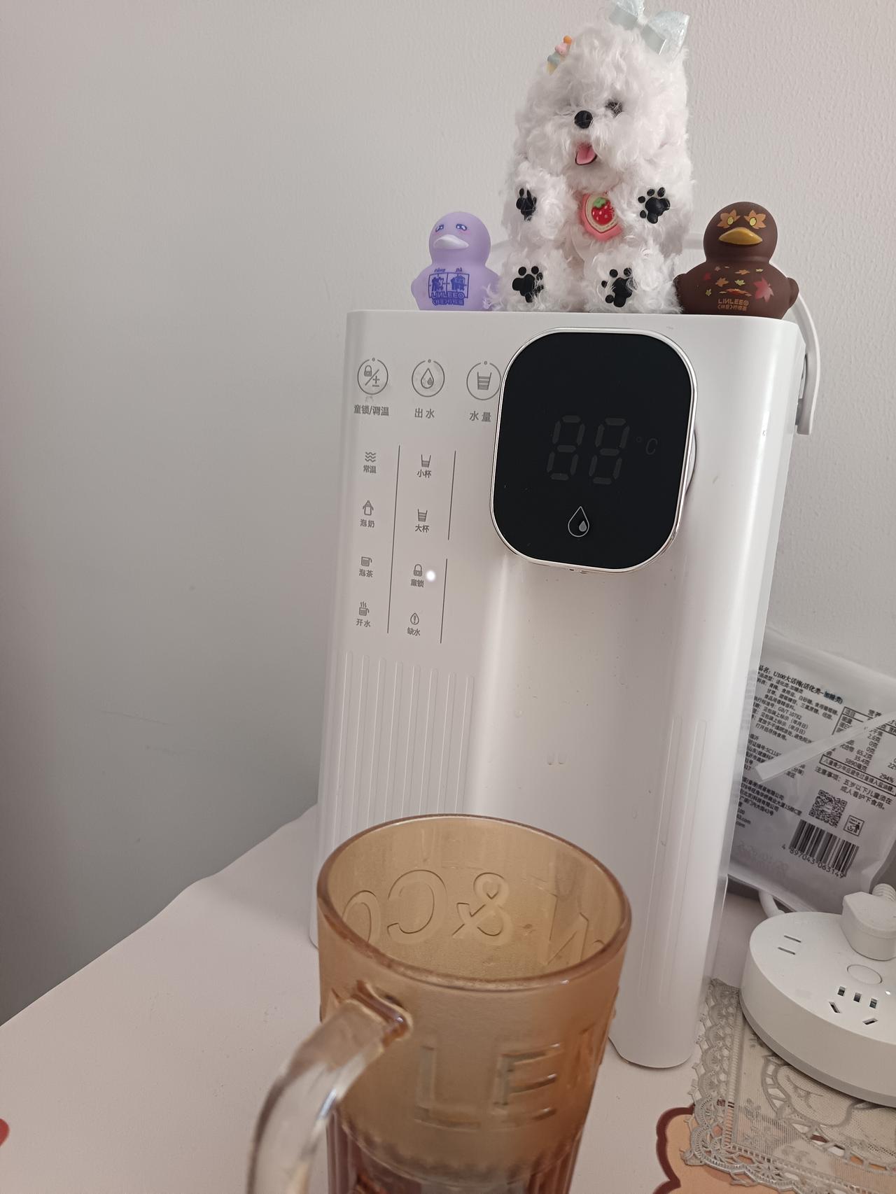 别总忙着赶路奔波，偶尔也要停下来喝喝茶，歇歇脚。人生不都是冲刺，要学会在热气腾腾