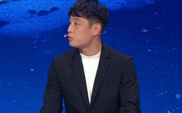 武磊看好西班牙复刻三连冠武磊：这届西班牙有望复刻08一代的三连冠，年龄结构和经验