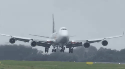 747货机硬着陆 ​​​