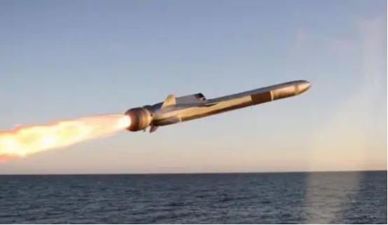 俄罗斯总统普京宣布
 
2025 年 11 月 4 日的克里姆林宫，一场授勋仪式