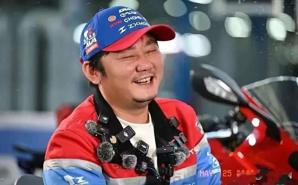 张雪估计怎么都没有想到。
 
雅马哈、杜卡迪牵头，联合其余9支车队，共计11支队