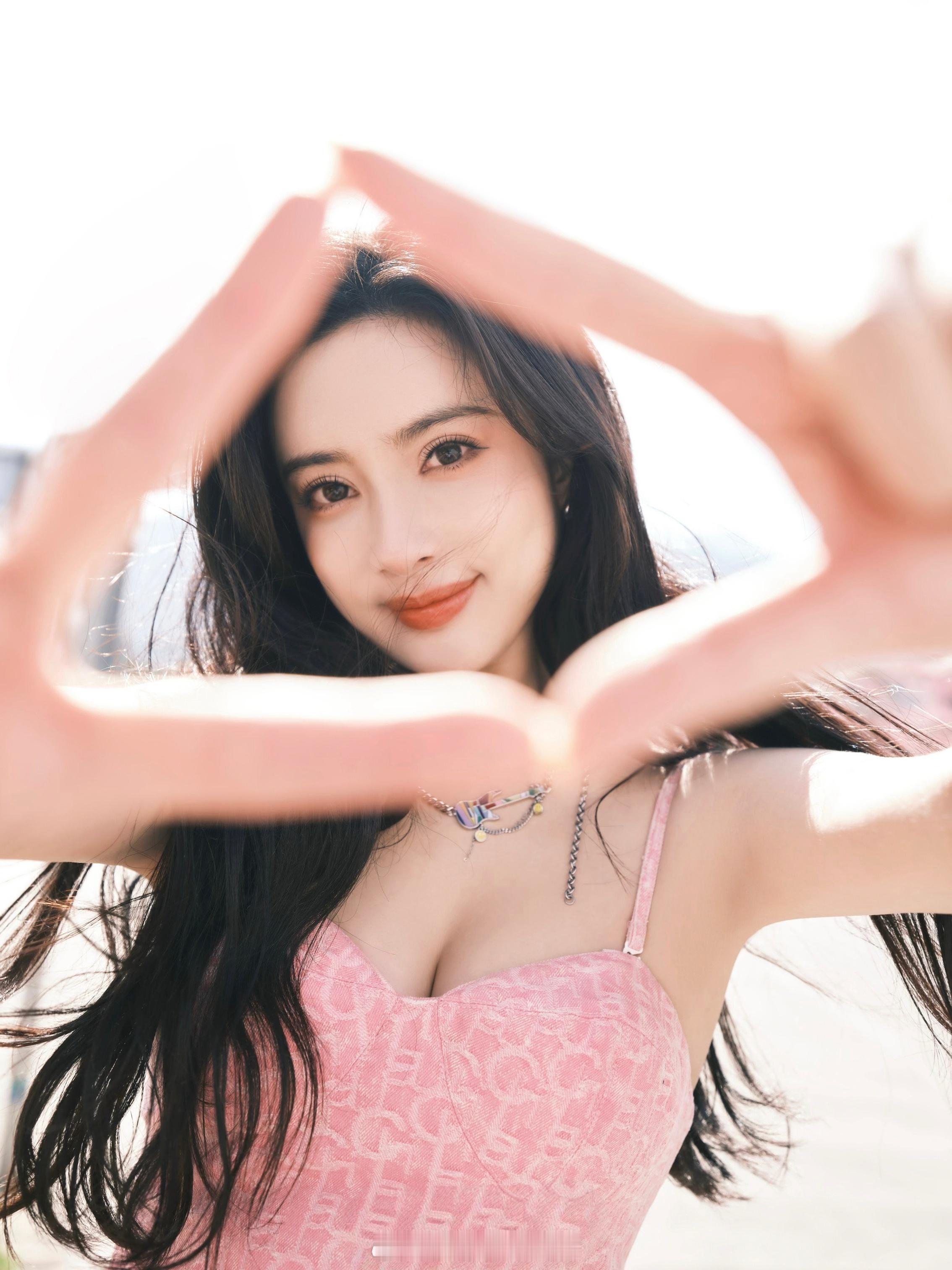 好美的孟 《华山论剑之九阴真经》热播中，一起看孟子义梅超风[好喜欢]孟子义出门把