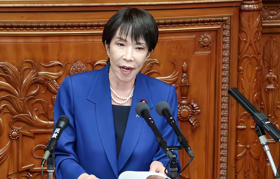 东京政坛大变天！高市早苗深陷抹黑门丑闻支持率持续暴跌，自民党内部私下传出其撑不过