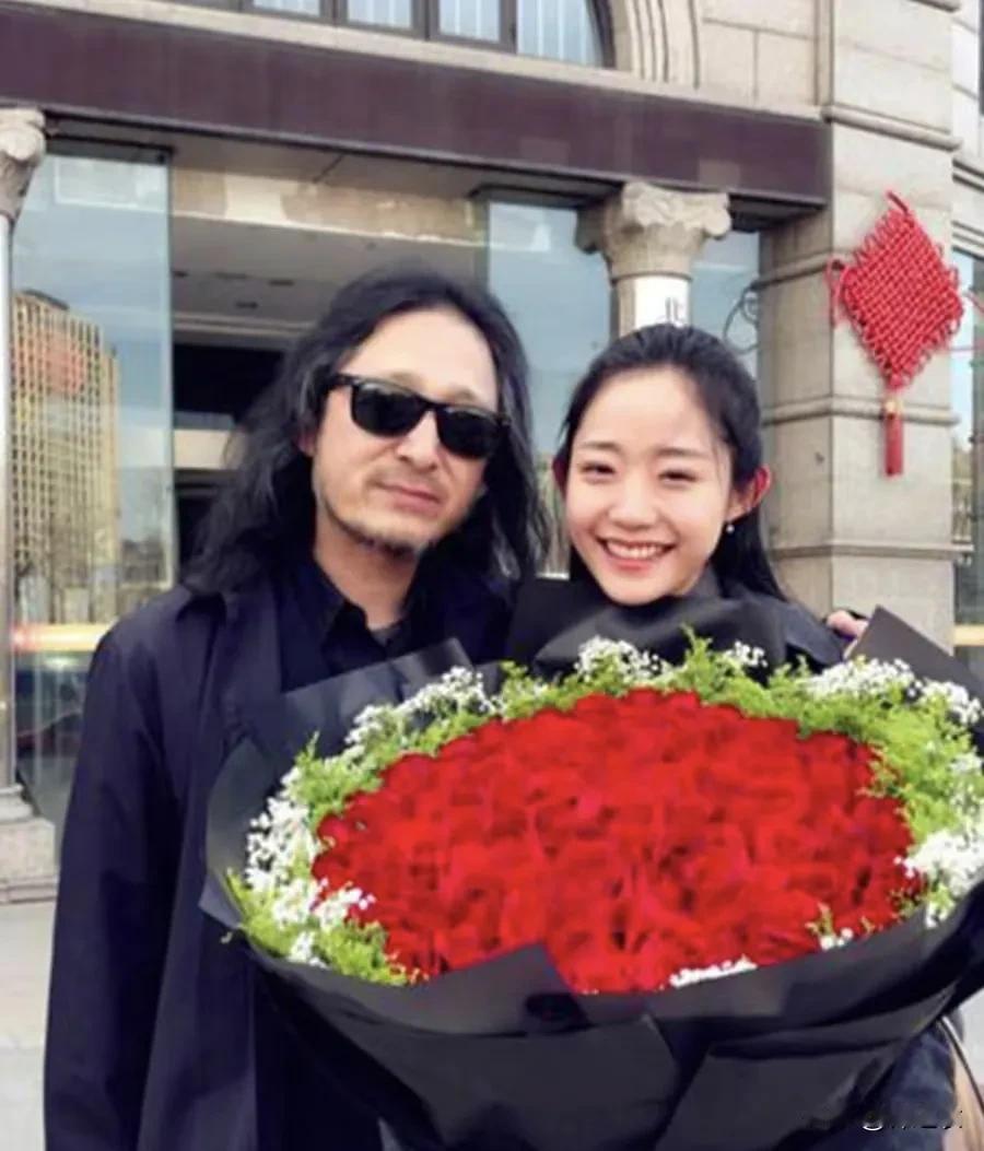 其实我觉得万千惠挺好的，而且我相信她对三宝的感情是真的，又爱又崇拜。

就是有那
