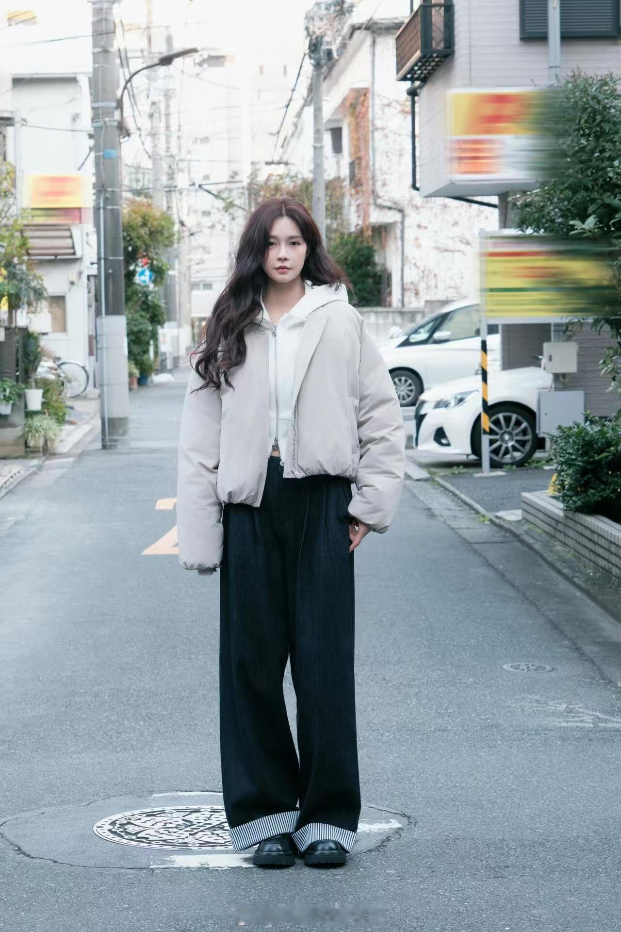 沈梦辰简直就是穿搭系的代名词沈梦辰的穿搭从来没让人失望过！甜酷、优雅、休闲风随手