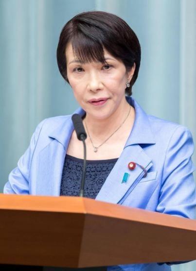 高市早苗公开对中国喊话！这位日本首相公开表示如今中日两方保持沟通才是重中之重，却