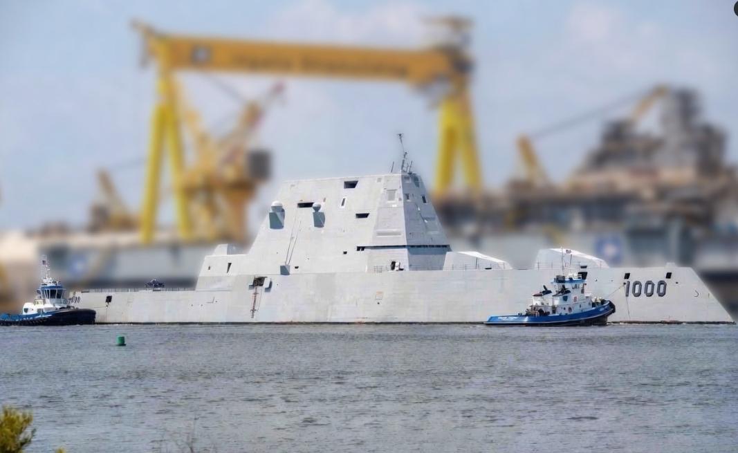 据美国海军学会（USNI）报道，美国海军“朱姆沃尔特”级导弹驱逐舰“朱姆沃尔特”
